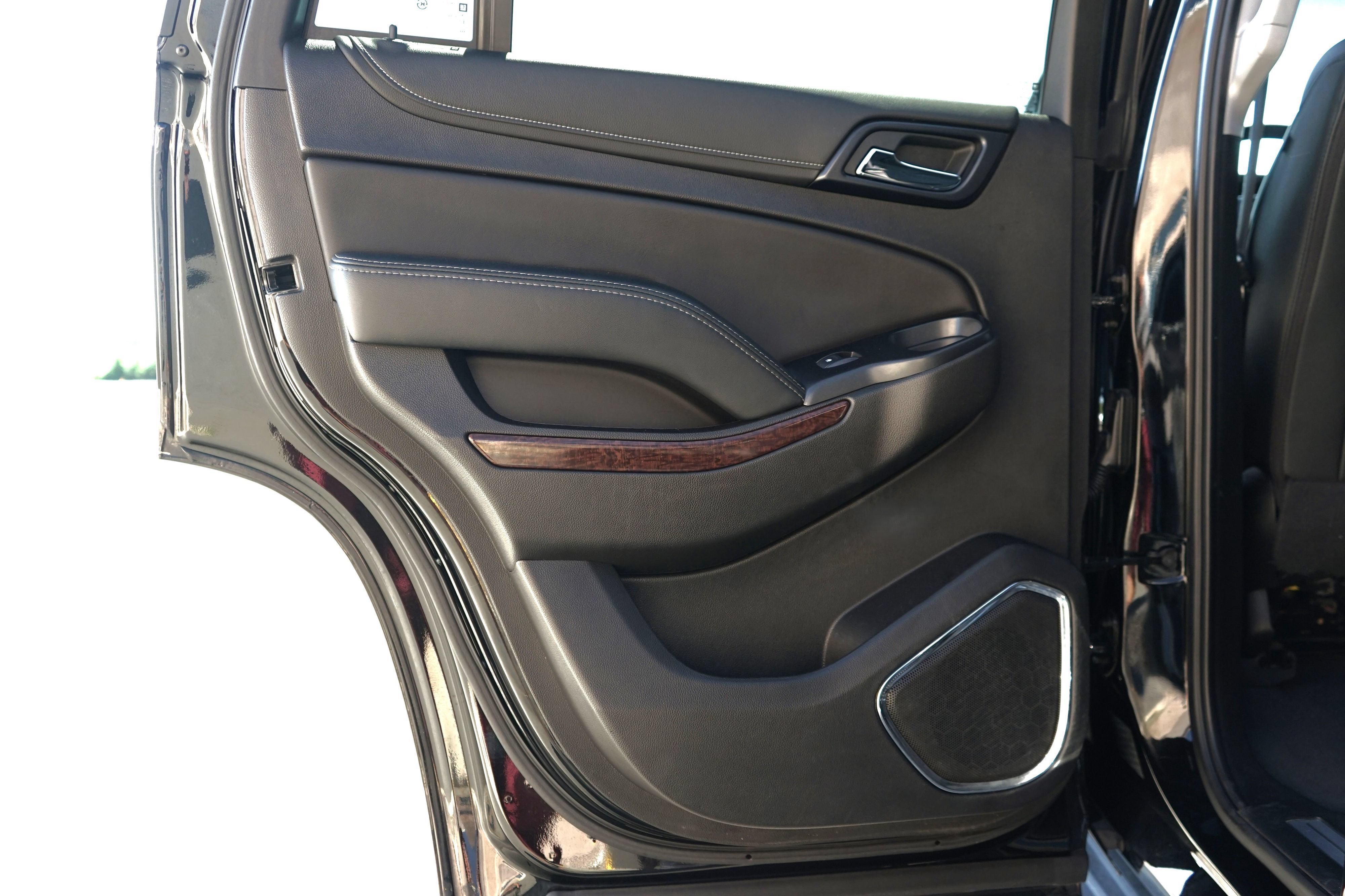 Used 2019 GMC Yukon SLT w/ Open Road Package AWD/4WD image 31