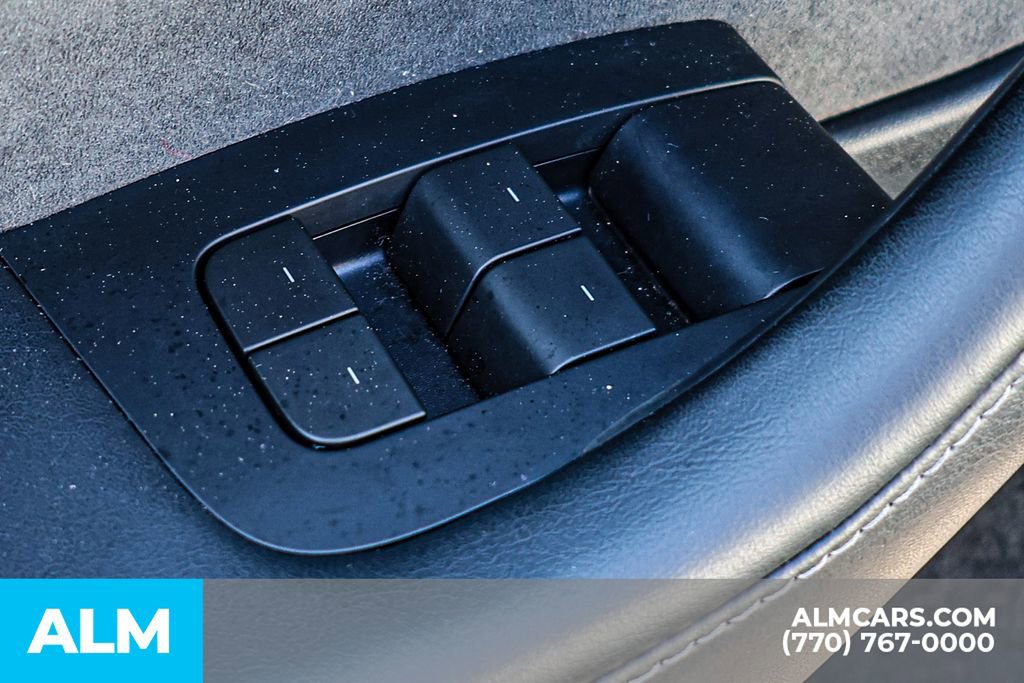 Used 2024 Tesla Model Y Long Range image 44