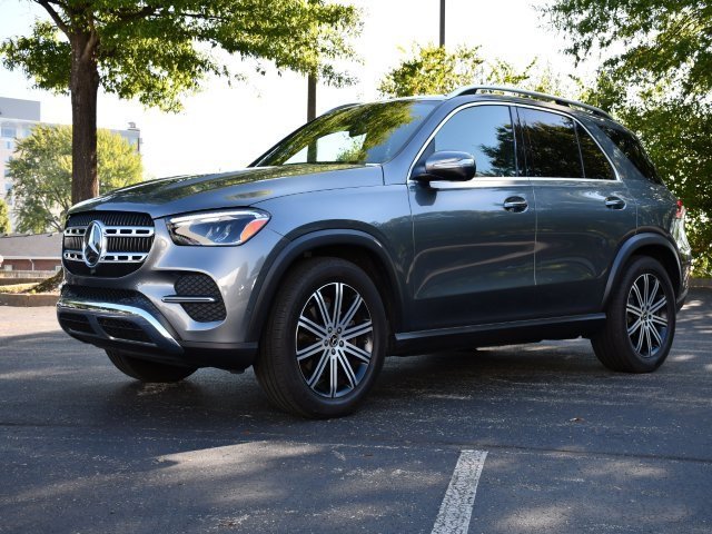 Used 2025 Mercedes-Benz GLE 350 4MATIC image 3
