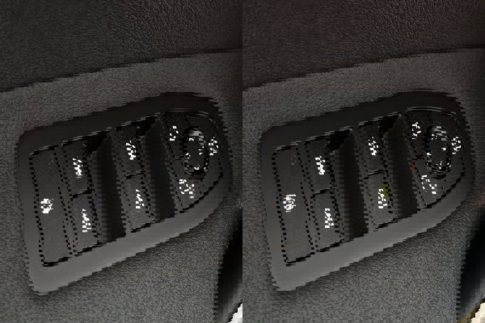 Used 2023 BMW iX xDrive50 w/ Sport Package image 13