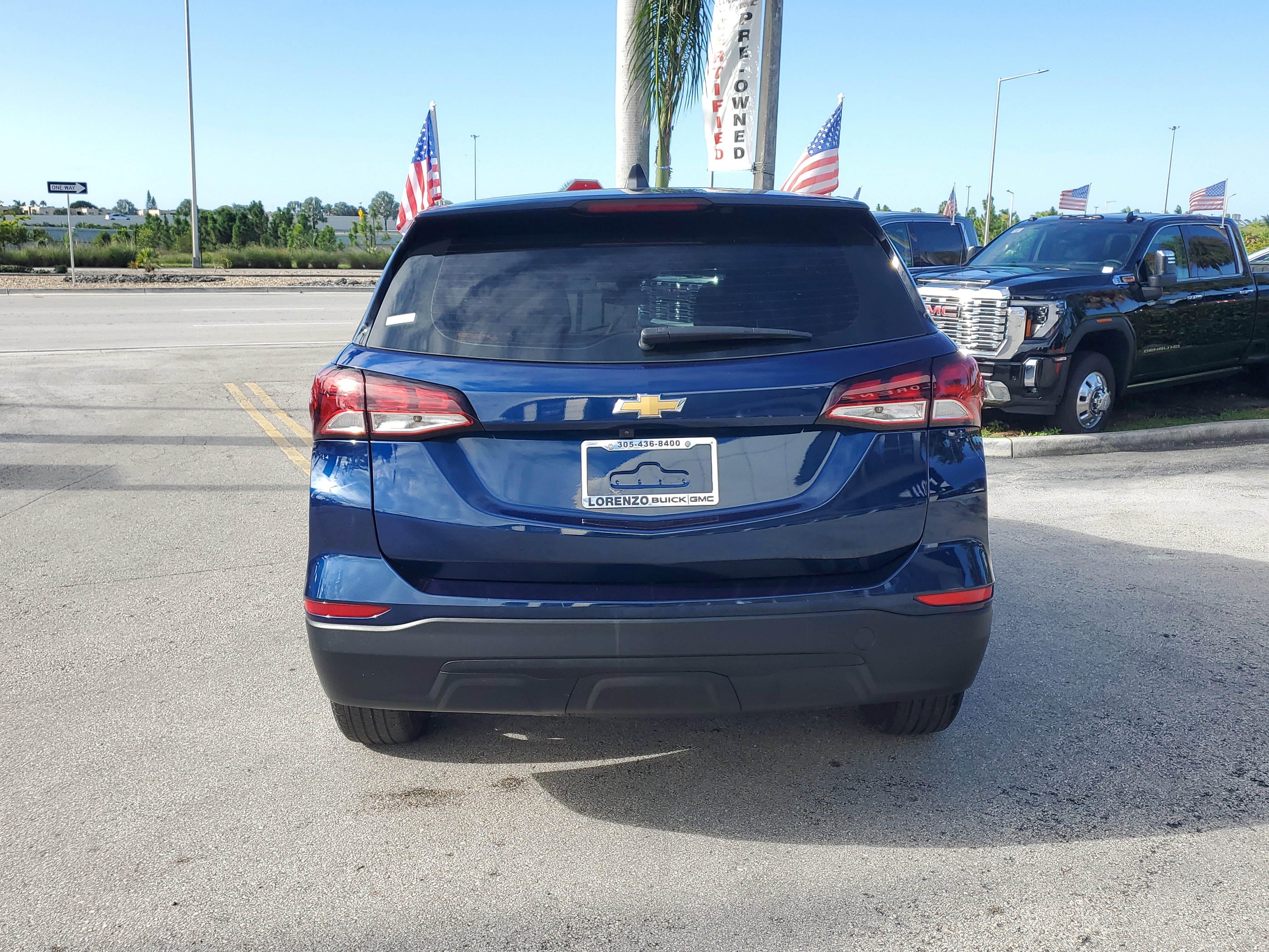 Used 2023 Chevrolet Equinox LS image 6