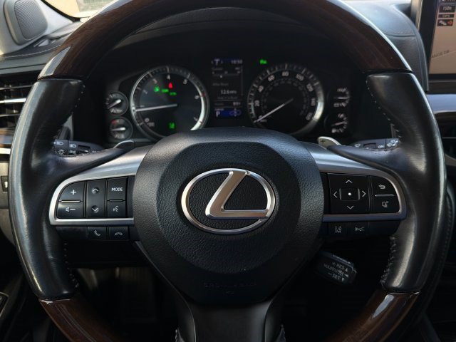 Used 2019 Lexus LX 570 4WD w/ Luxury Package image 27