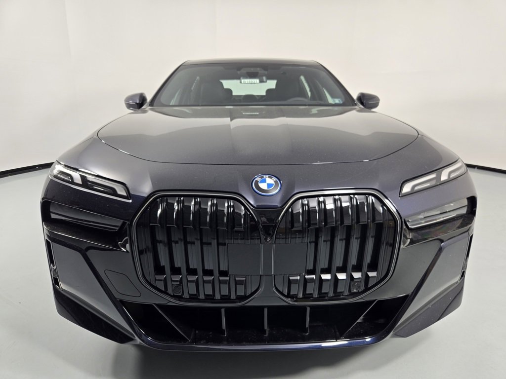 New 2026 BMW i7 xDrive60 image 2