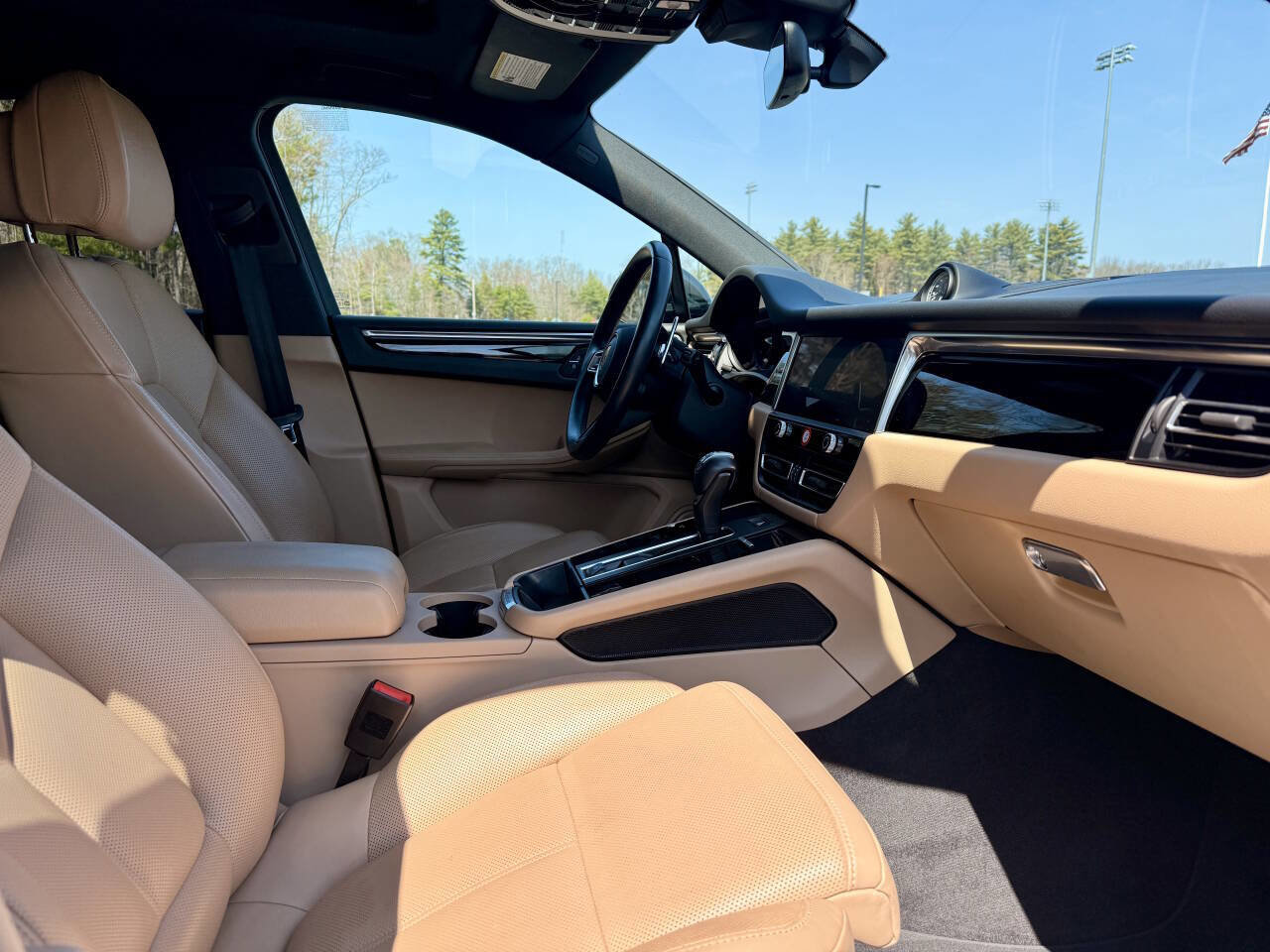 Used 2024 Porsche Macan w/ Premium Plus Package AWD/4WD image 12