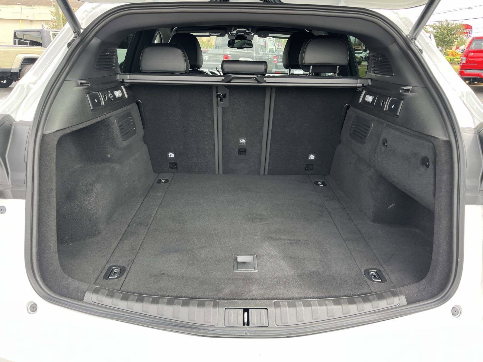 Used 2024 Alfa Romeo Stelvio Sprint image 35