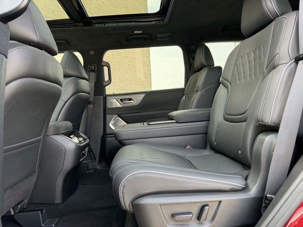 Used 2025 INFINITI QX80 Autograph image 17