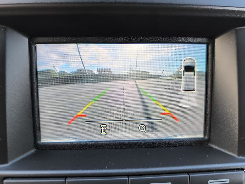 Used 2018 Ford Explorer XLT image 24