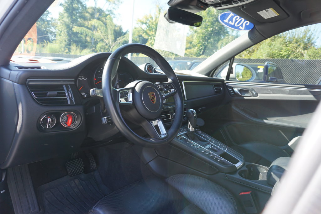 Used 2021 Porsche Macan GTS AWD/4WD image 12