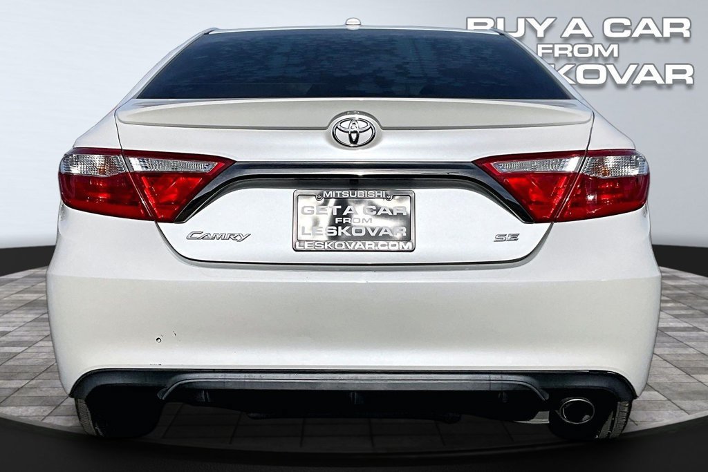 Used 2017 Toyota Camry SE FWD image 4
