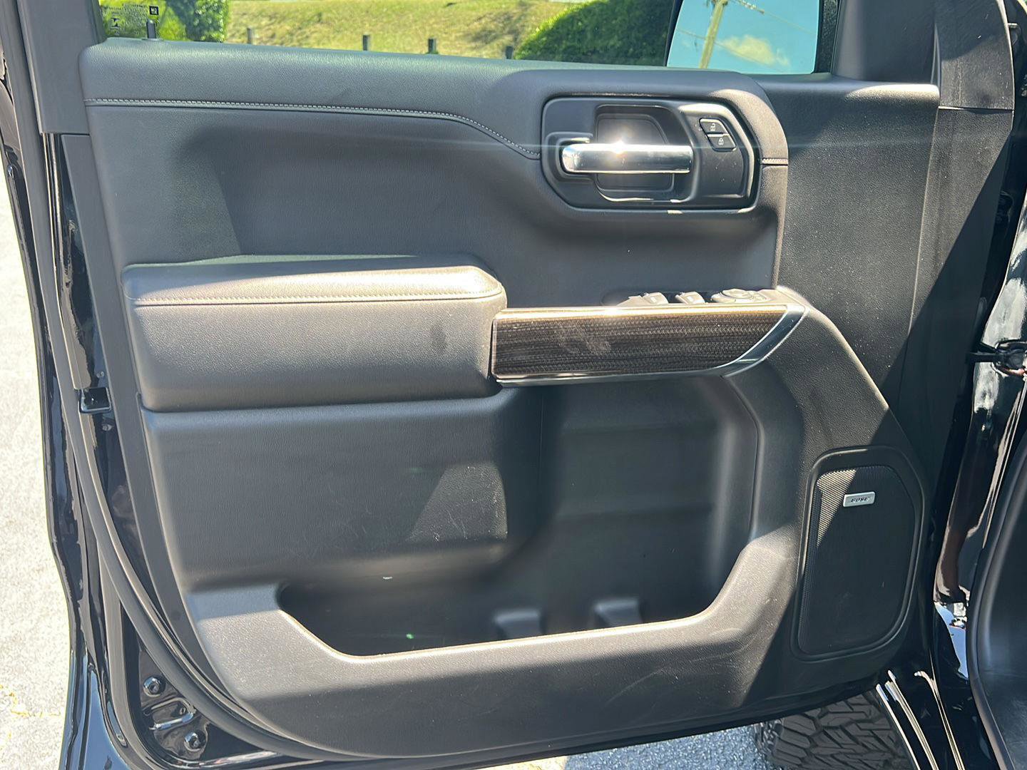 Used 2020 Chevrolet Silverado 1500 LT Trail Boss AWD/4WD image 16