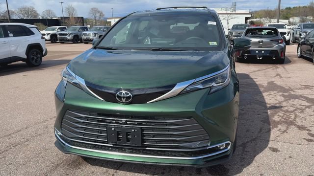 New 2026 Toyota Sienna Platinum image 7