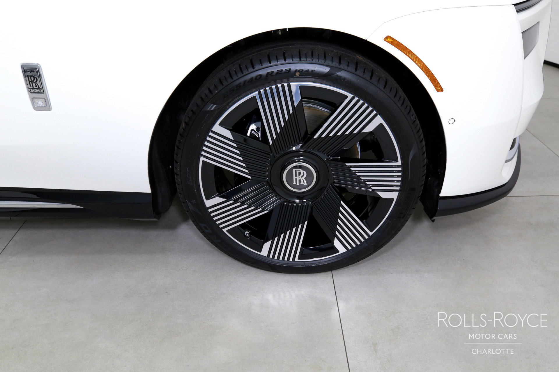 New 2025 Rolls-Royce Spectre w/ Spectre Enhancement Package AWD/4WD image 33