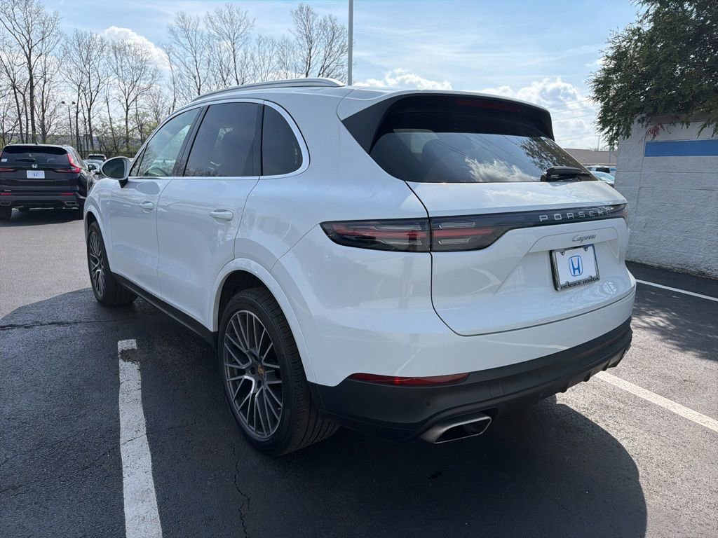 Used 2022 Porsche Cayenne Platinum Edition AWD/4WD image 3