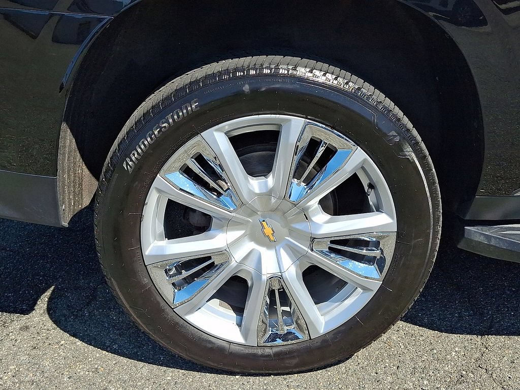 Certified 2024 Chevrolet Suburban High Country AWD/4WD image 8