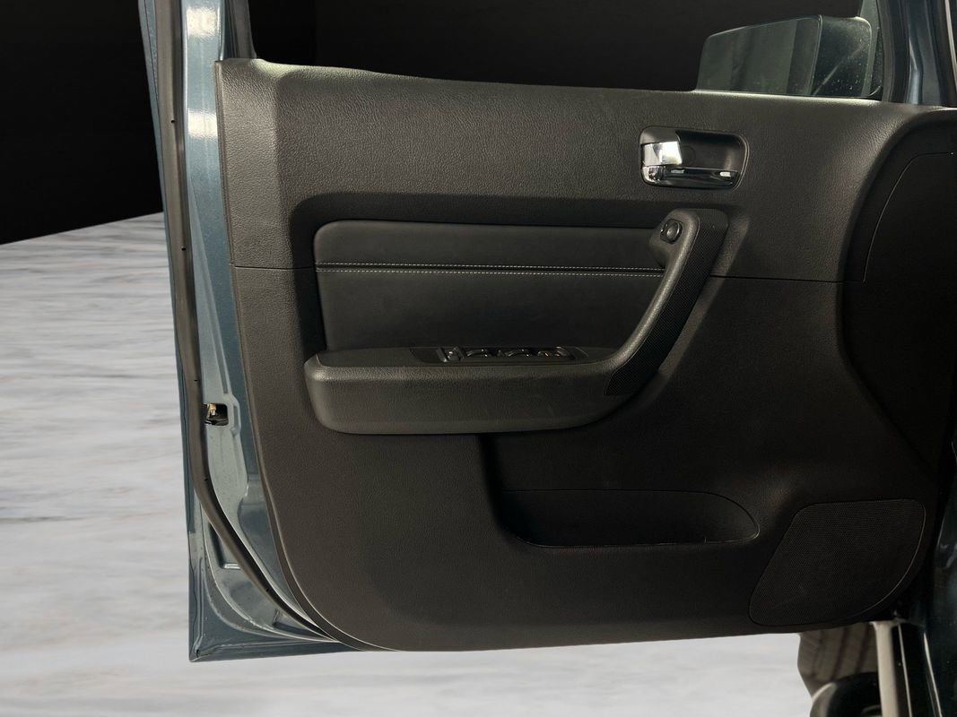 Used 2006 HUMMER H3 Luxury image 35