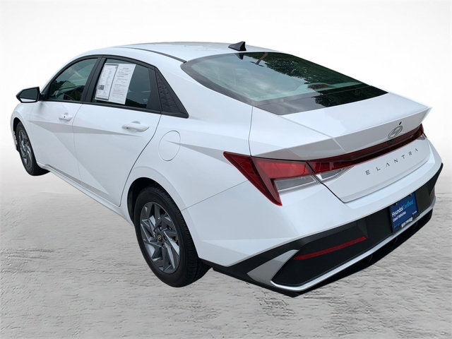 Certified 2024 Hyundai Elantra SEL FWD image 5