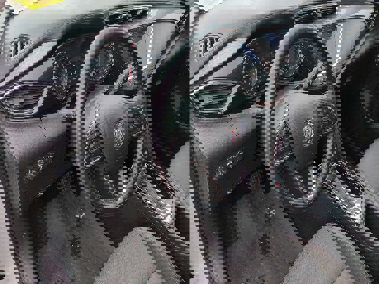 Used 2022 Buick Encore GX Select w/ Sport Touring Package image 2