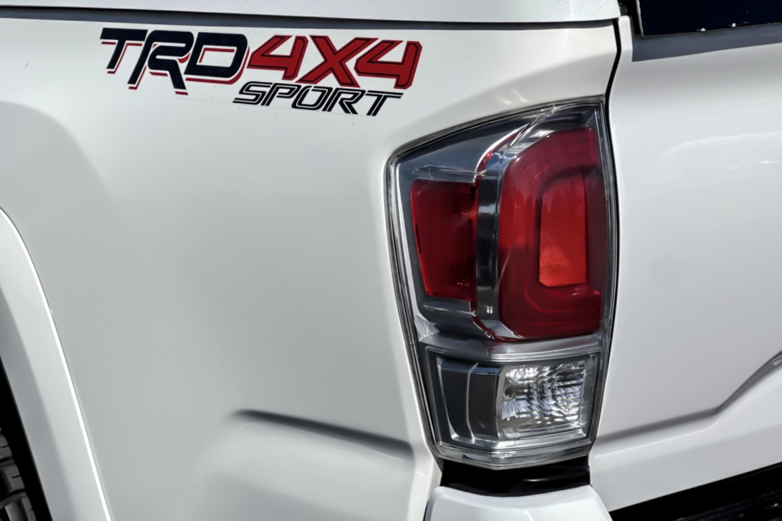 Certified 2022 Toyota Tacoma TRD Sport w/ TRD Premium Sport Package AWD/4WD image 26