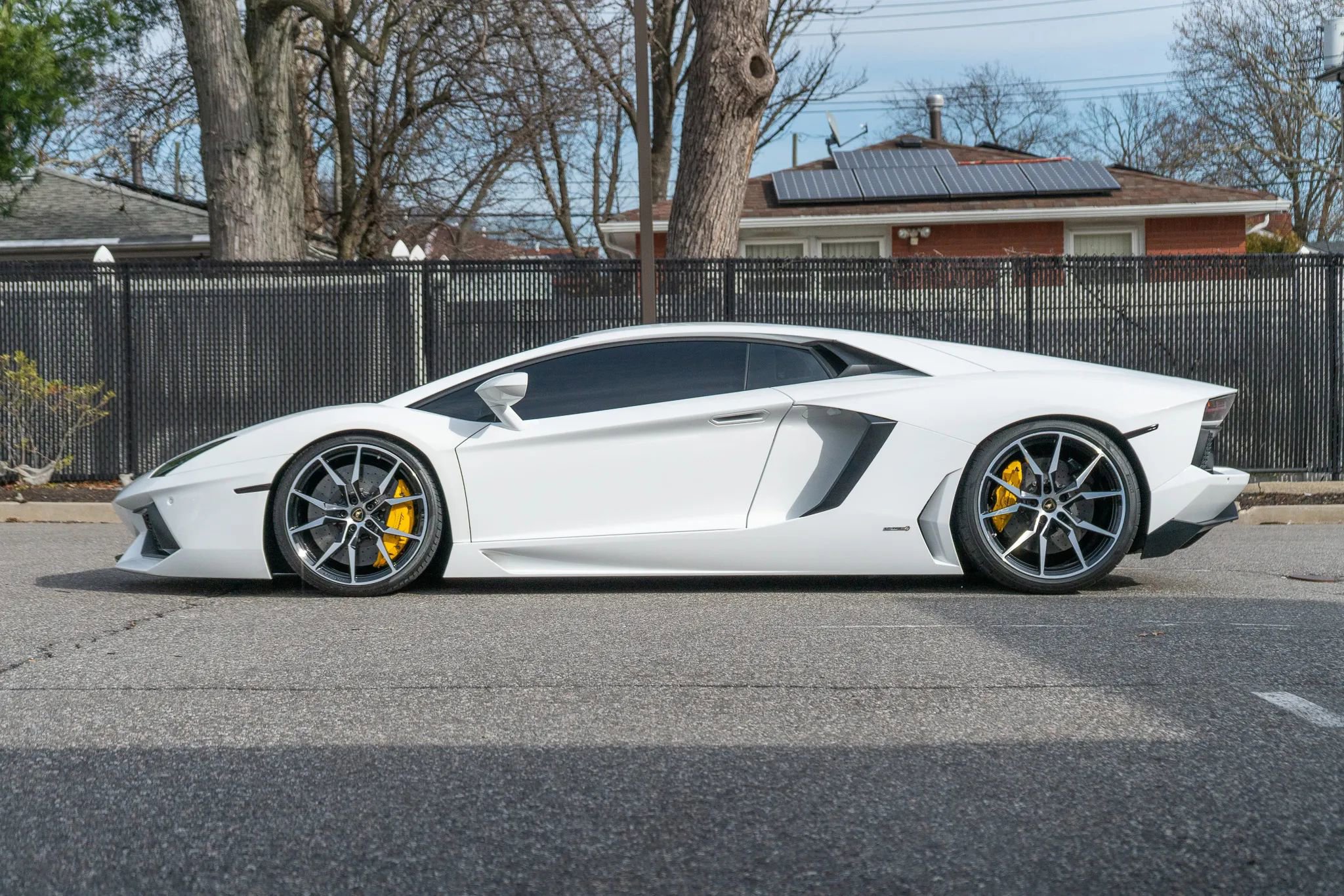 Used 2017 Lamborghini Aventador LP 700-4 image 3