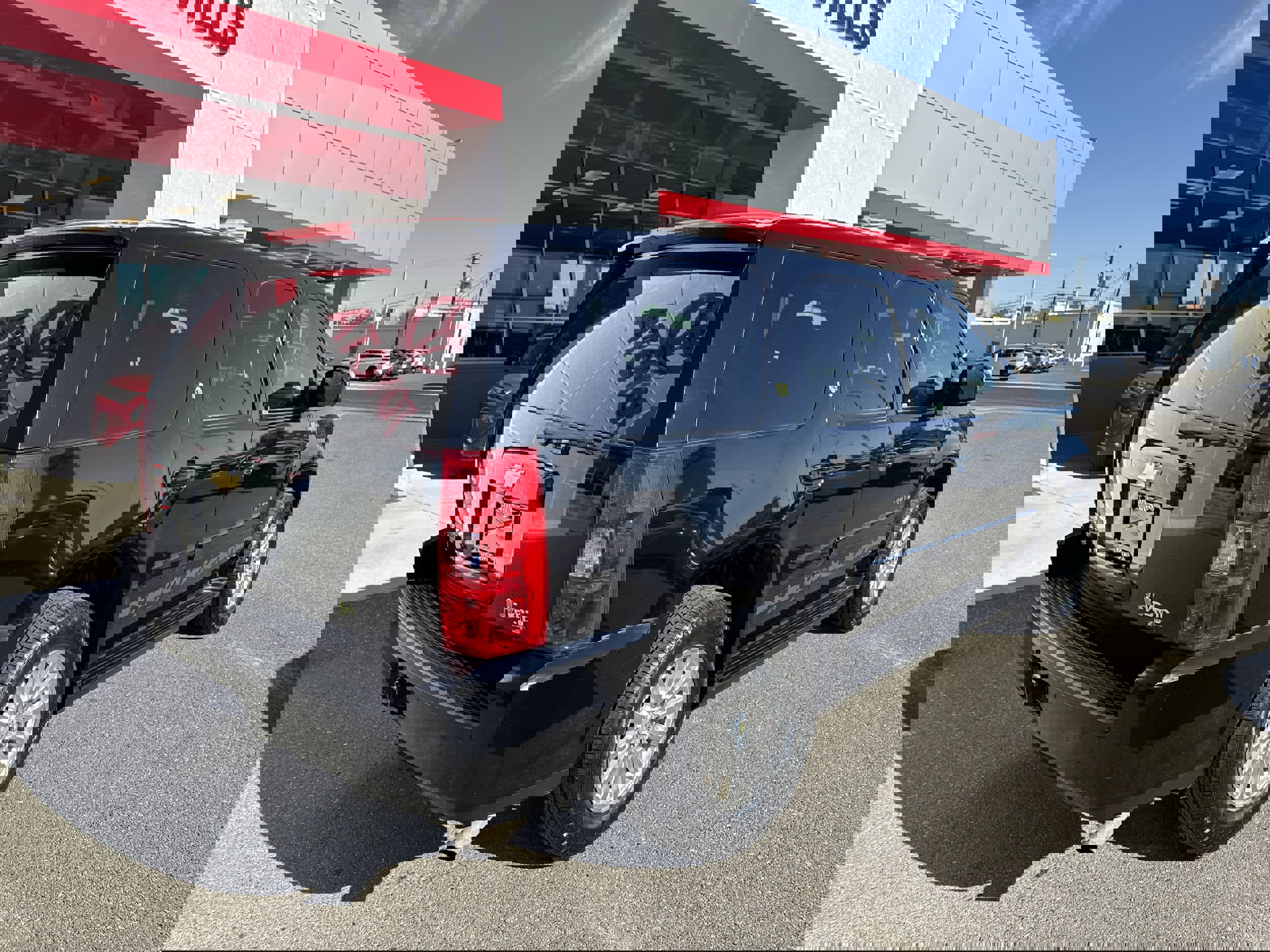 Used 2008 Chevrolet Tahoe 4WD Hybrid image 4