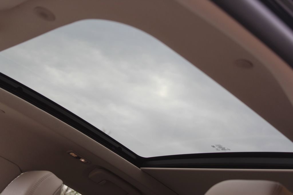 Used 2023 Lincoln Corsair Reserve w/ Equipment Group 201A image 15