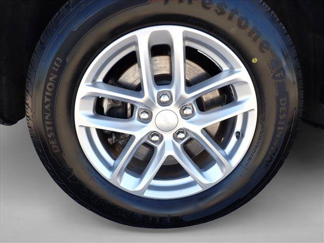 Used 2024 Jeep Grand Cherokee L Laredo AWD/4WD image 7