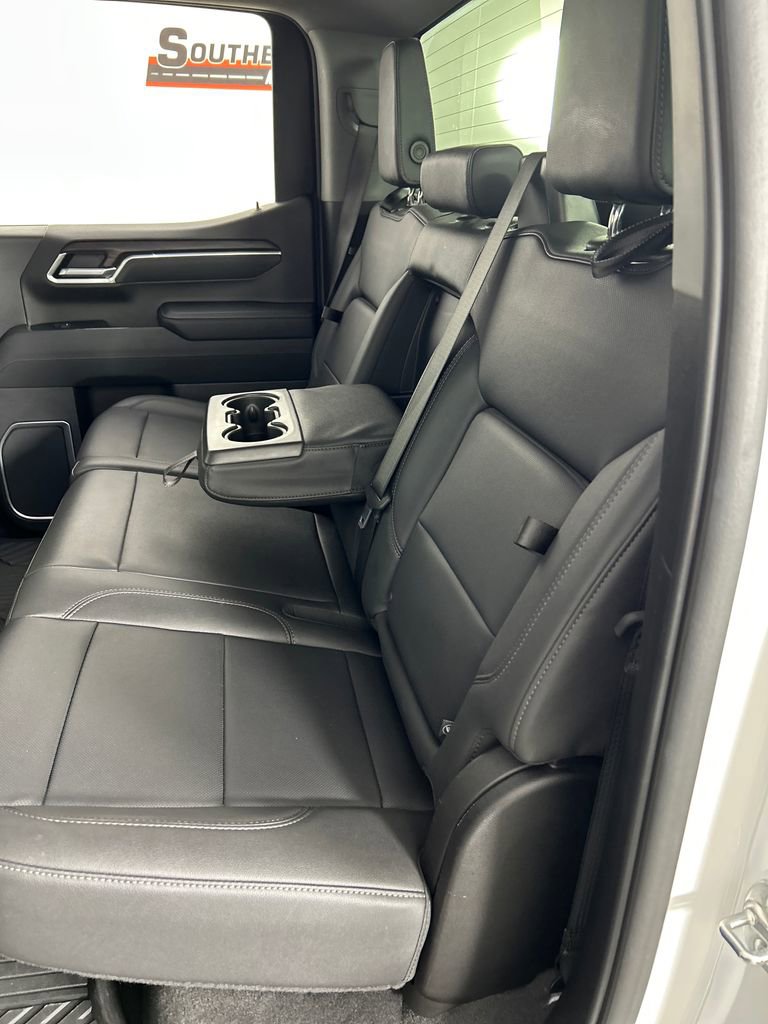 Used 2025 GMC Sierra 1500 SLT RWD image 18