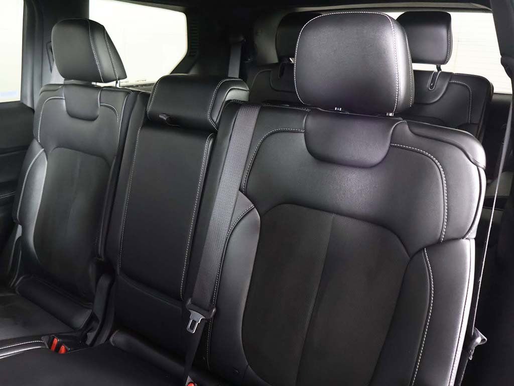 Used 2024 Jeep Grand Cherokee L Laredo image 34