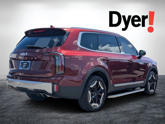 Certified 2024 Kia Telluride EX w/ EX Captain's Chair Package image 3