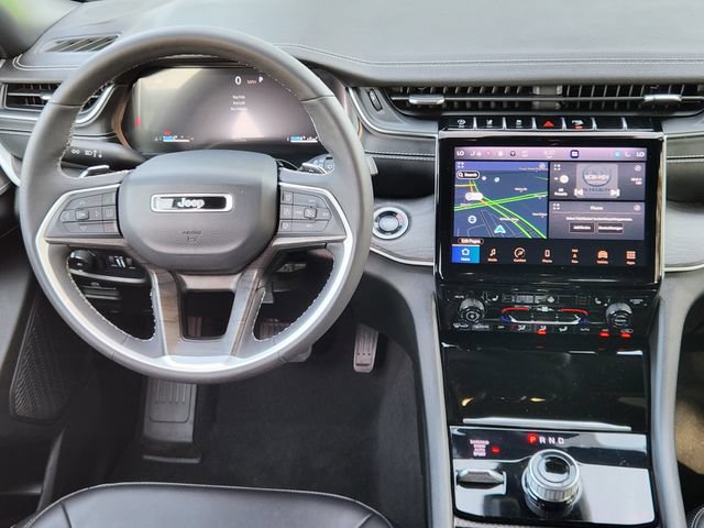 Certified 2024 Jeep Grand Cherokee Limited AWD/4WD image 26