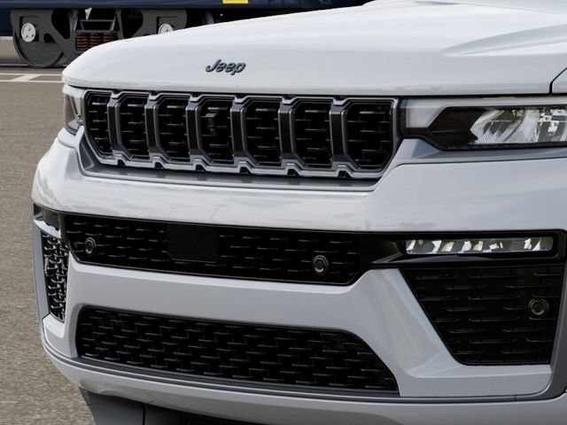 New 2026 Jeep Grand Cherokee L Summit w/ Obsidian Package AWD/4WD image 7