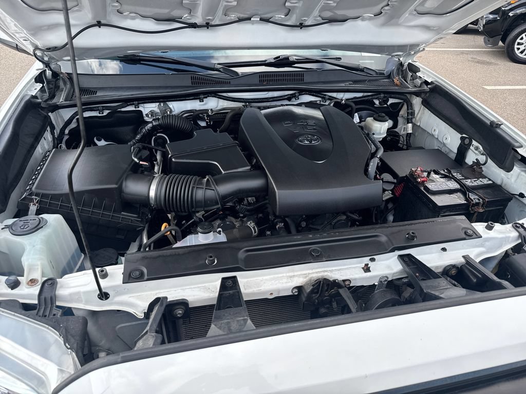 Used 2020 Toyota Tacoma SR AWD/4WD image 43