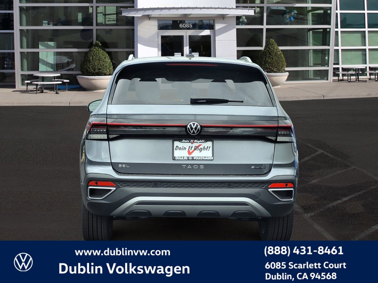 New 2025 Volkswagen Taos SEL image 5