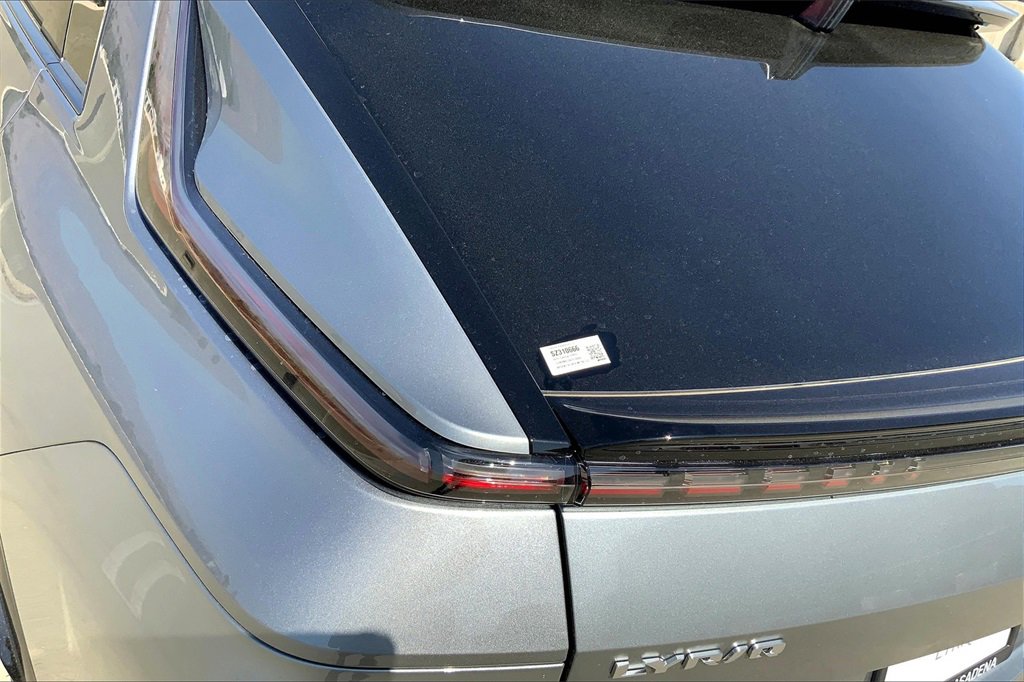 New 2025 Cadillac Lyriq Luxury image 15