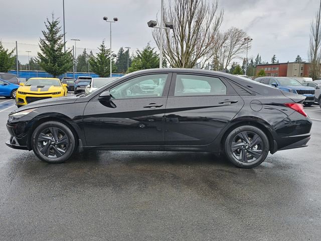 Used 2023 Hyundai Elantra Blue image 2