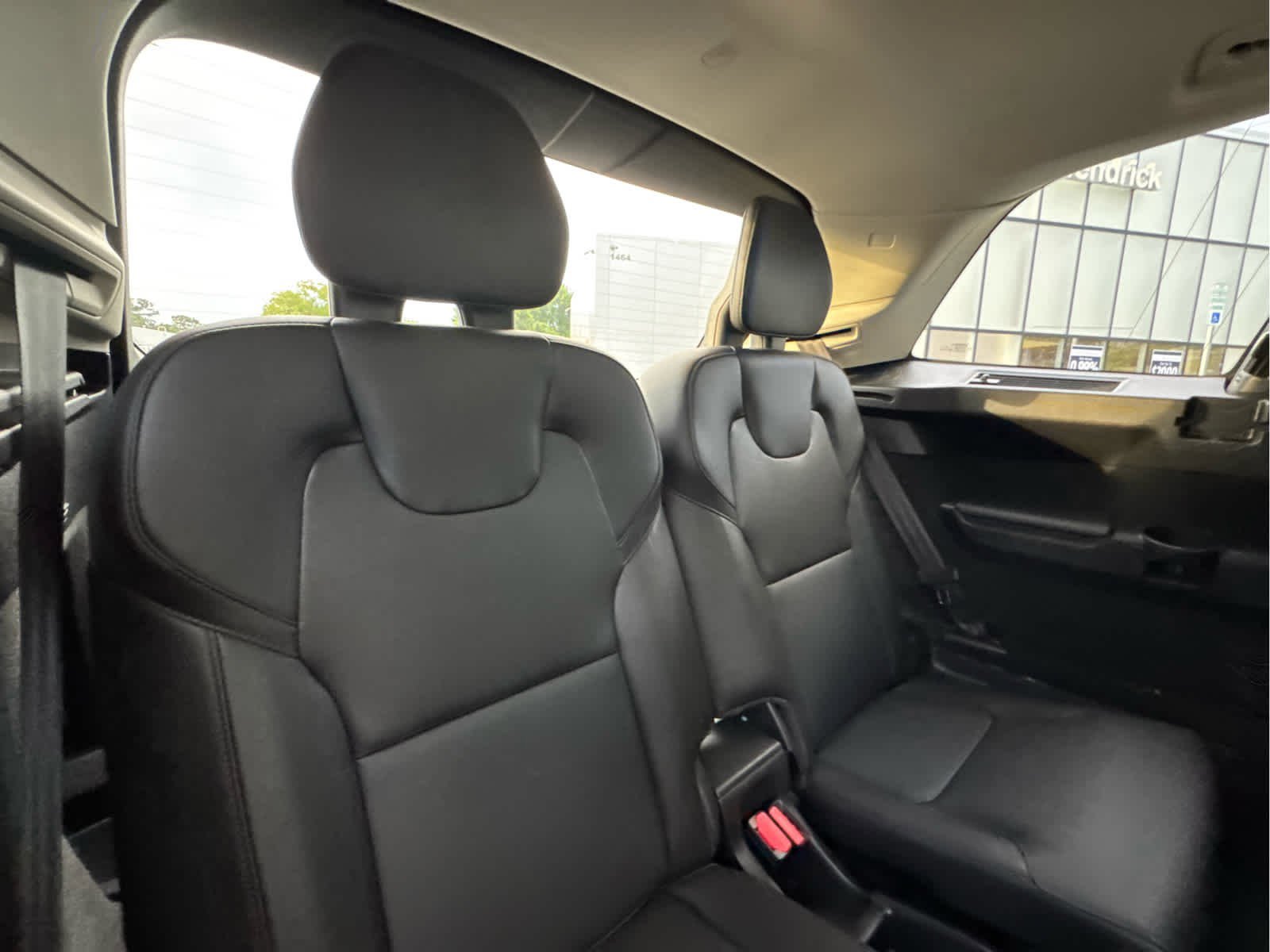 Certified 2025 Volvo XC90 B5 Core AWD/4WD image 28