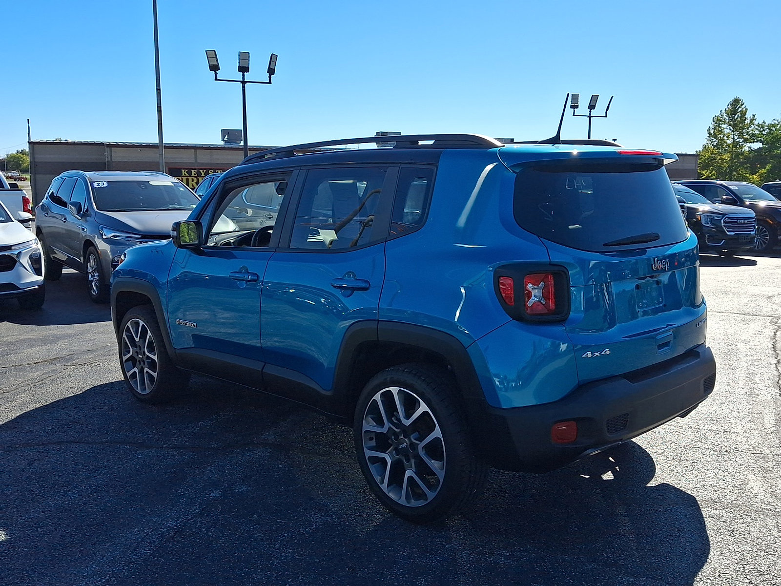 Used 2022 Jeep Renegade Limited w/ Sun, Sound & Wheels Group image 5