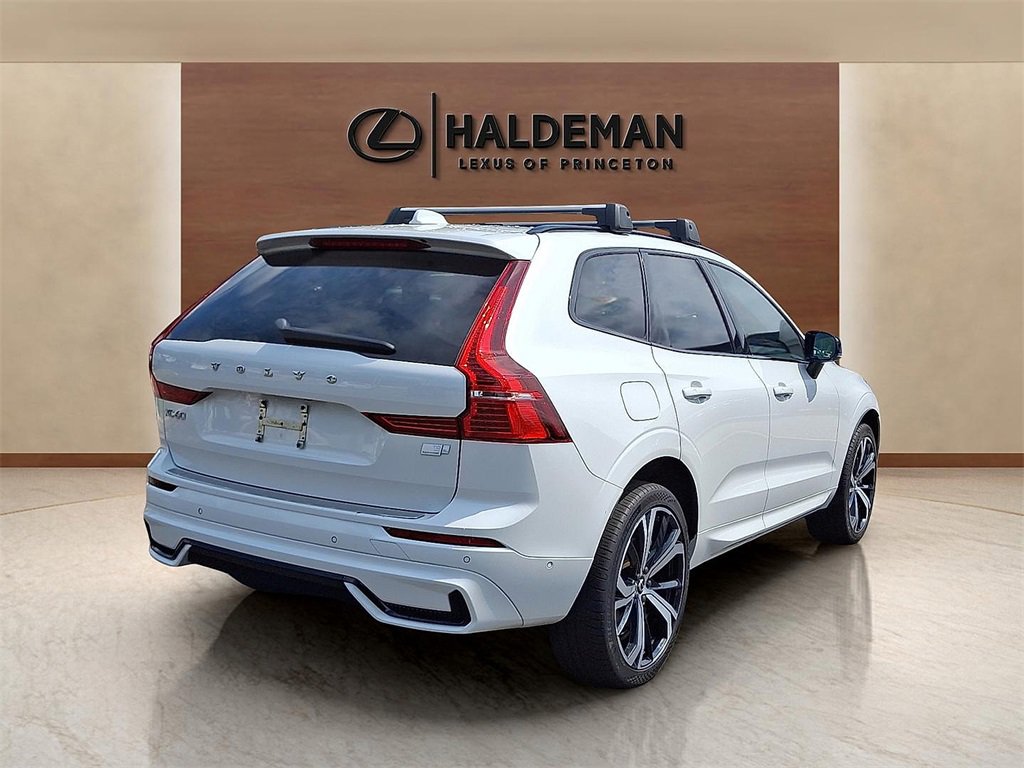 Used 2022 Volvo XC60 T8 R-Design w/ Advanced Package image 6