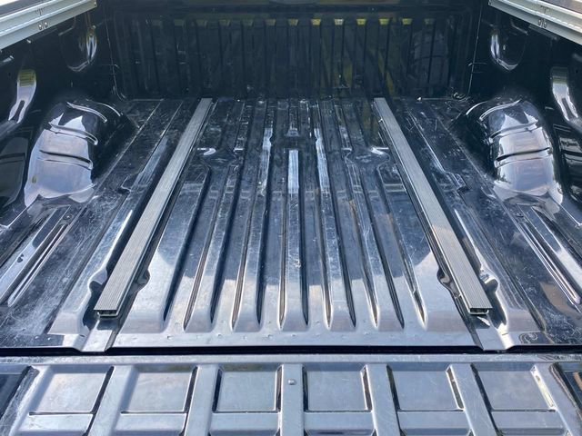 Used 2021 Nissan Titan SV w/ SV Convenience Package AWD/4WD image 30