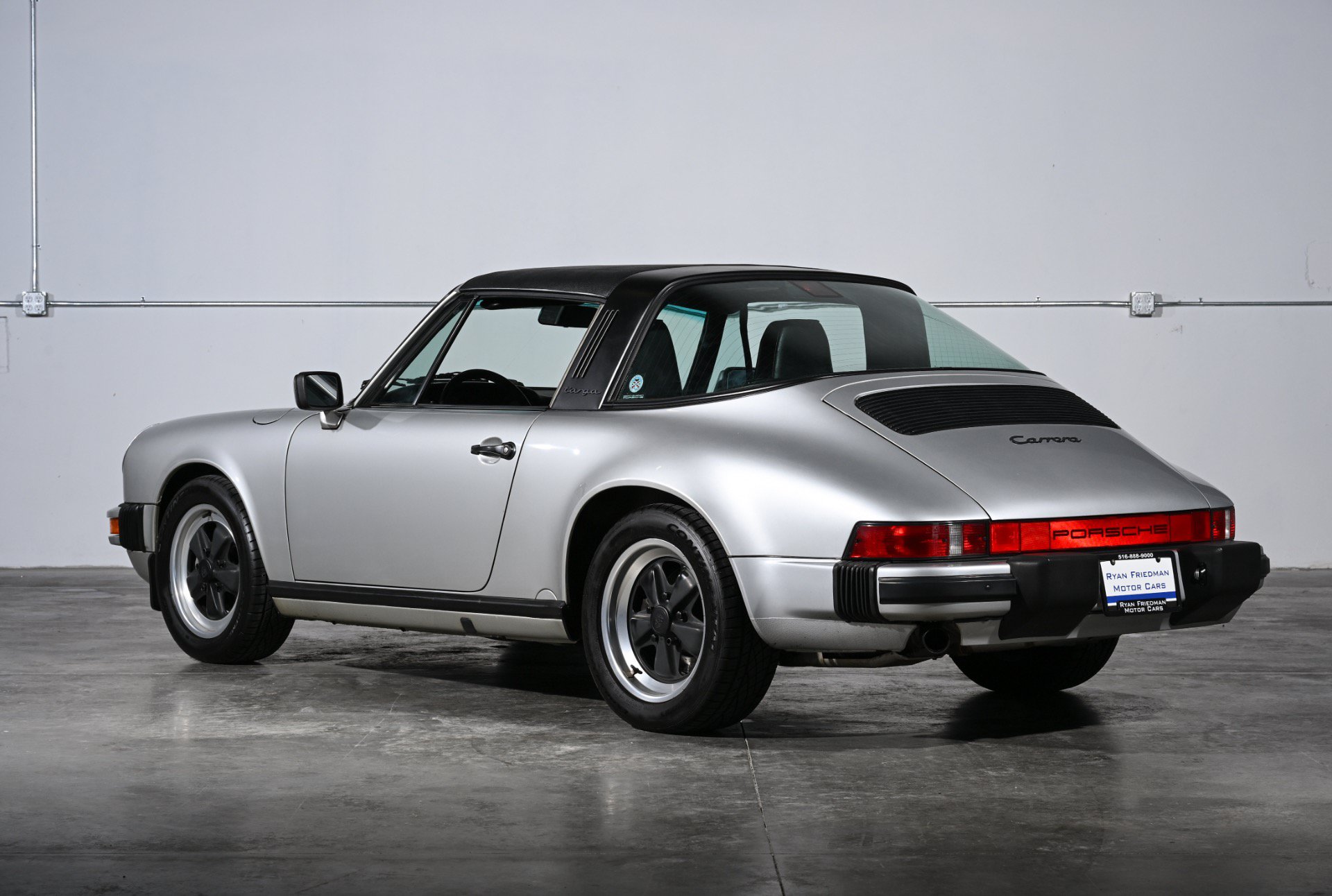 Used 1988 Porsche 911 Carrera RWD image 27