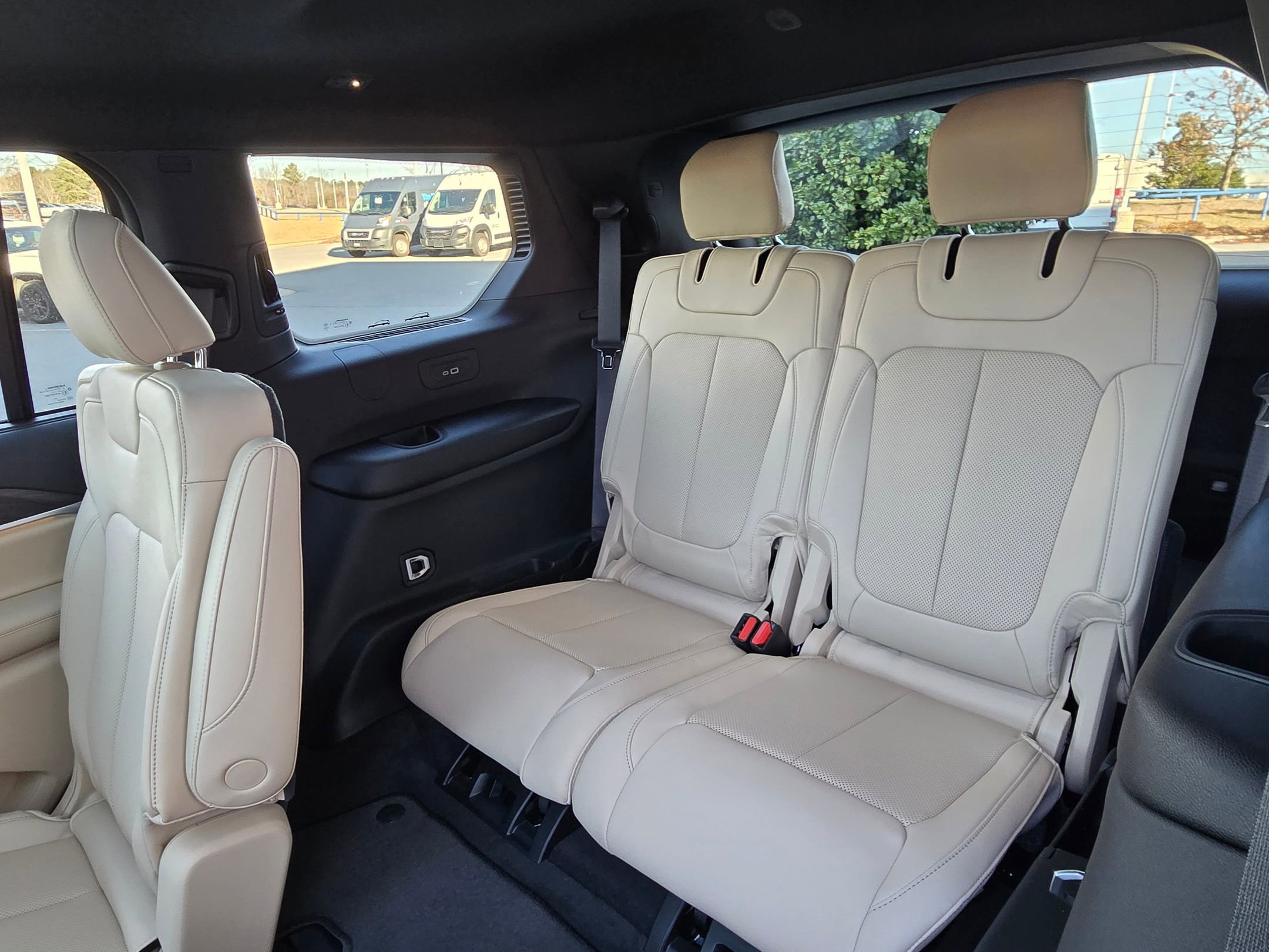 New 2025 Jeep Grand Cherokee L Limited w/ Luxury Tech Group II image 25