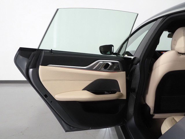 Used 2023 BMW i4 eDrive35 image 65