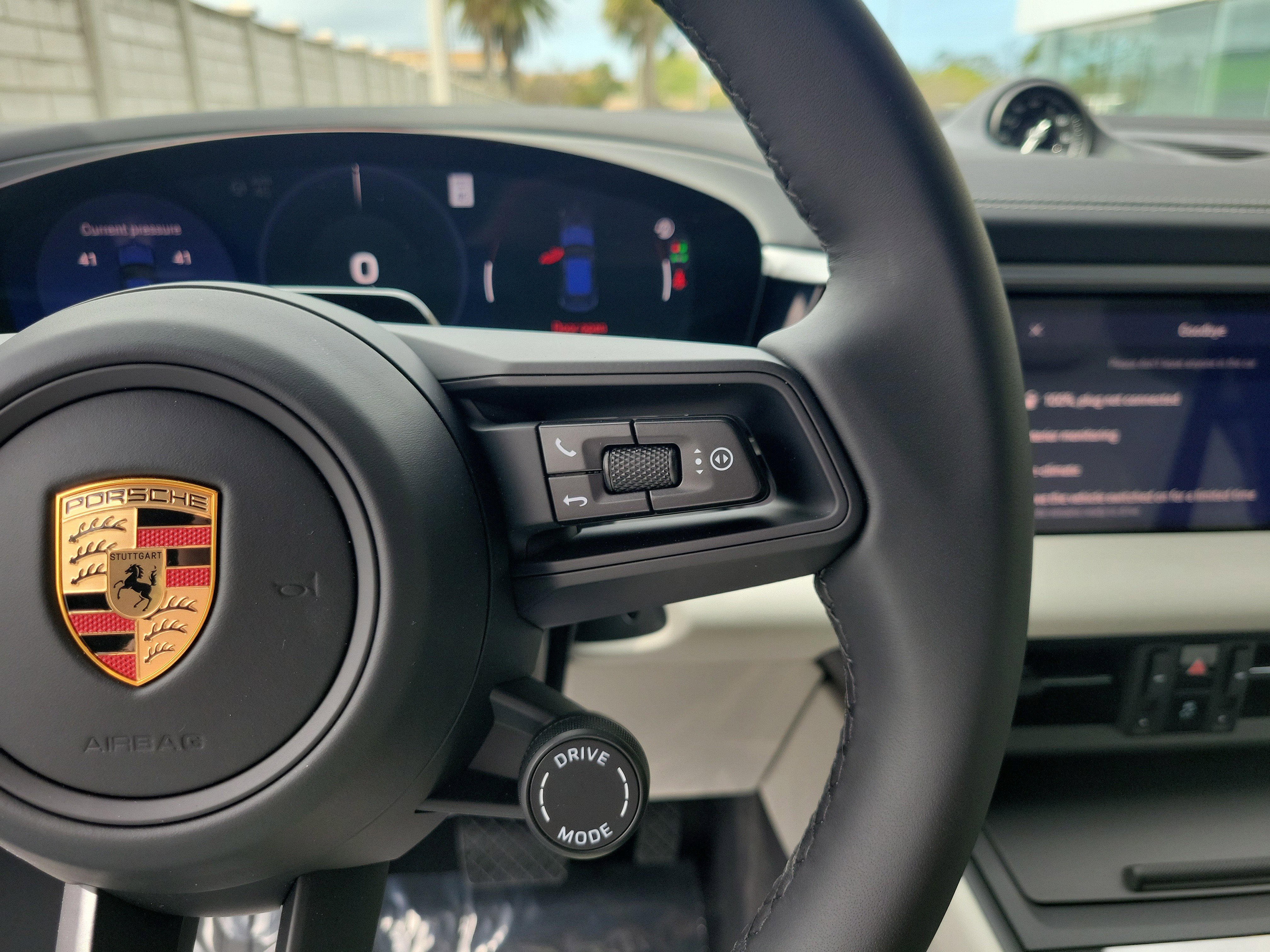 New 2026 Porsche Macan Electric image 32