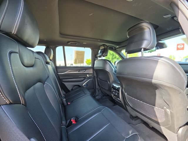 Used 2022 Jeep Grand Cherokee Overland w/ Adv Protech Group III RWD image 27