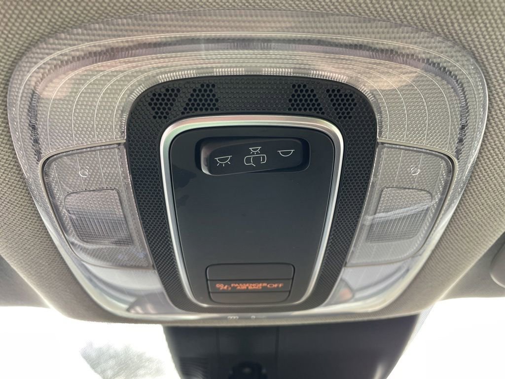 Used 2025 Hyundai Elantra SE FWD image 18