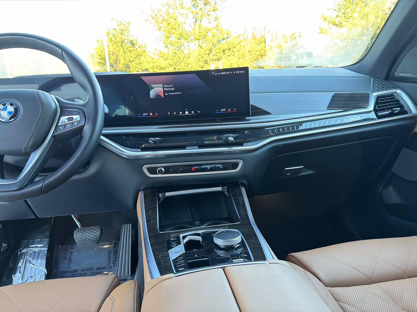 Certified 2024 BMW X5 xDrive50e w/ Premium Package AWD/4WD image 27