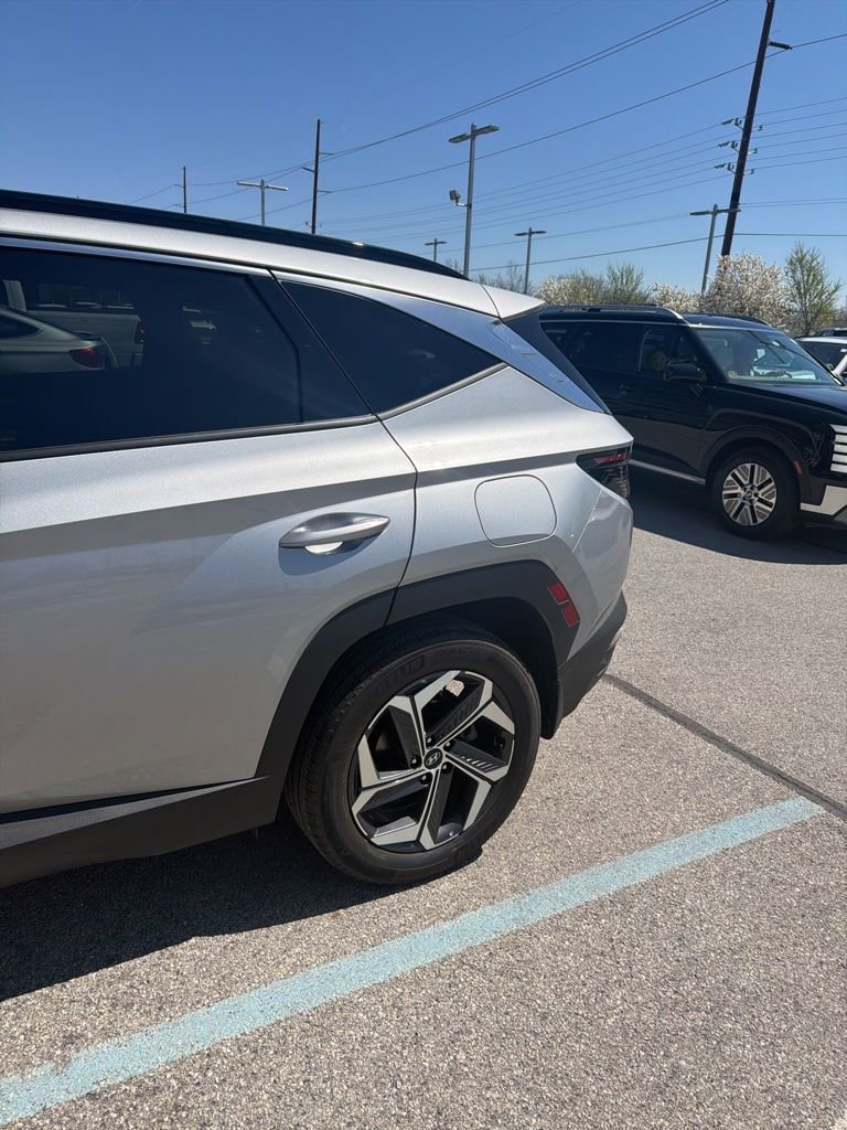 Used 2023 Hyundai Tucson Limited image 4