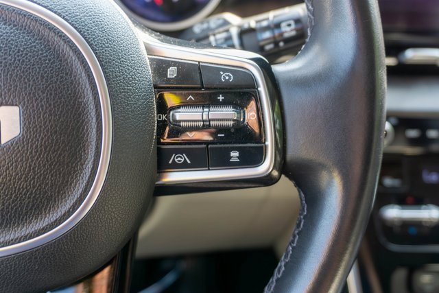 Used 2022 Kia Carnival SX image 32