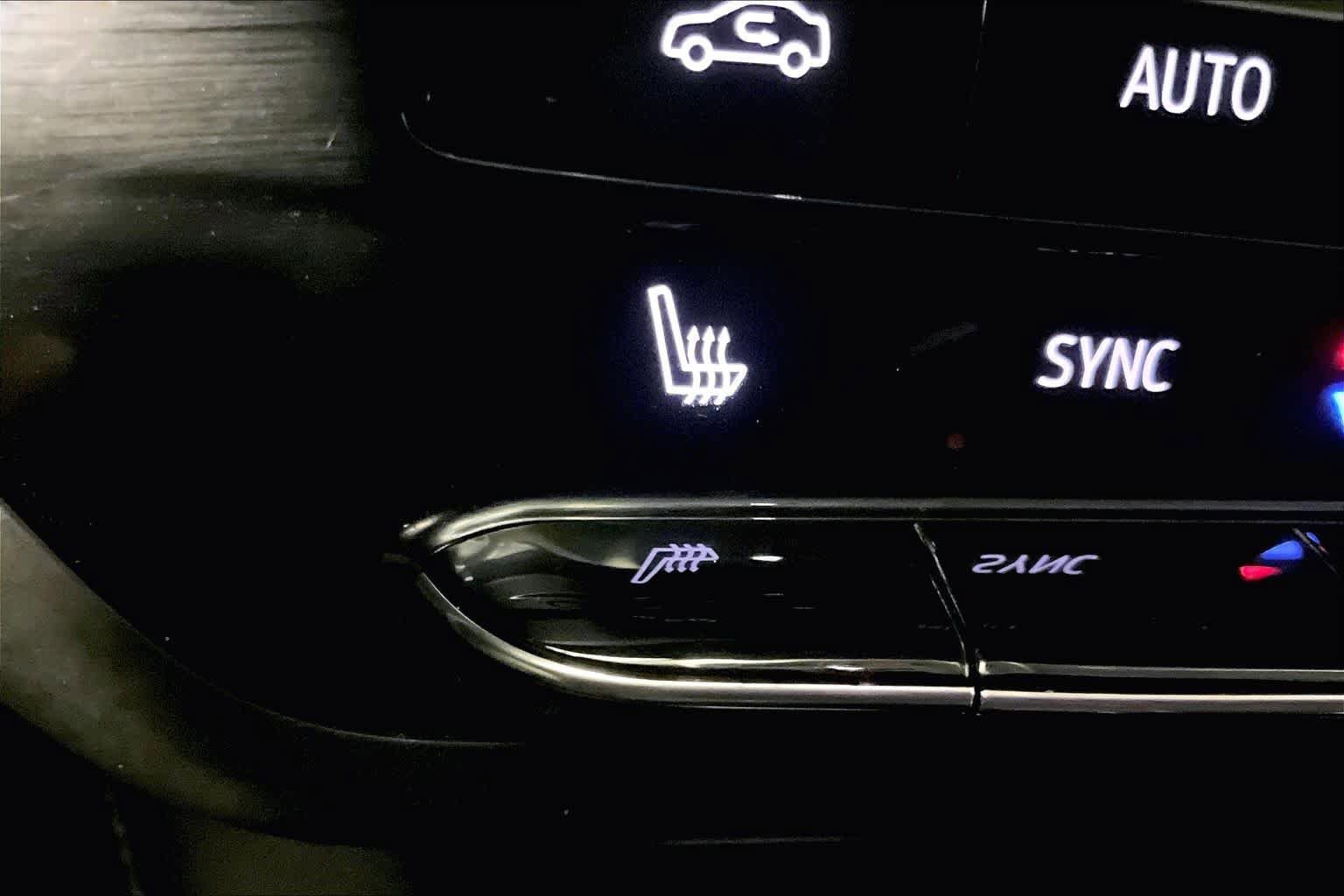 Used 2023 Buick Envision Essence FWD image 35