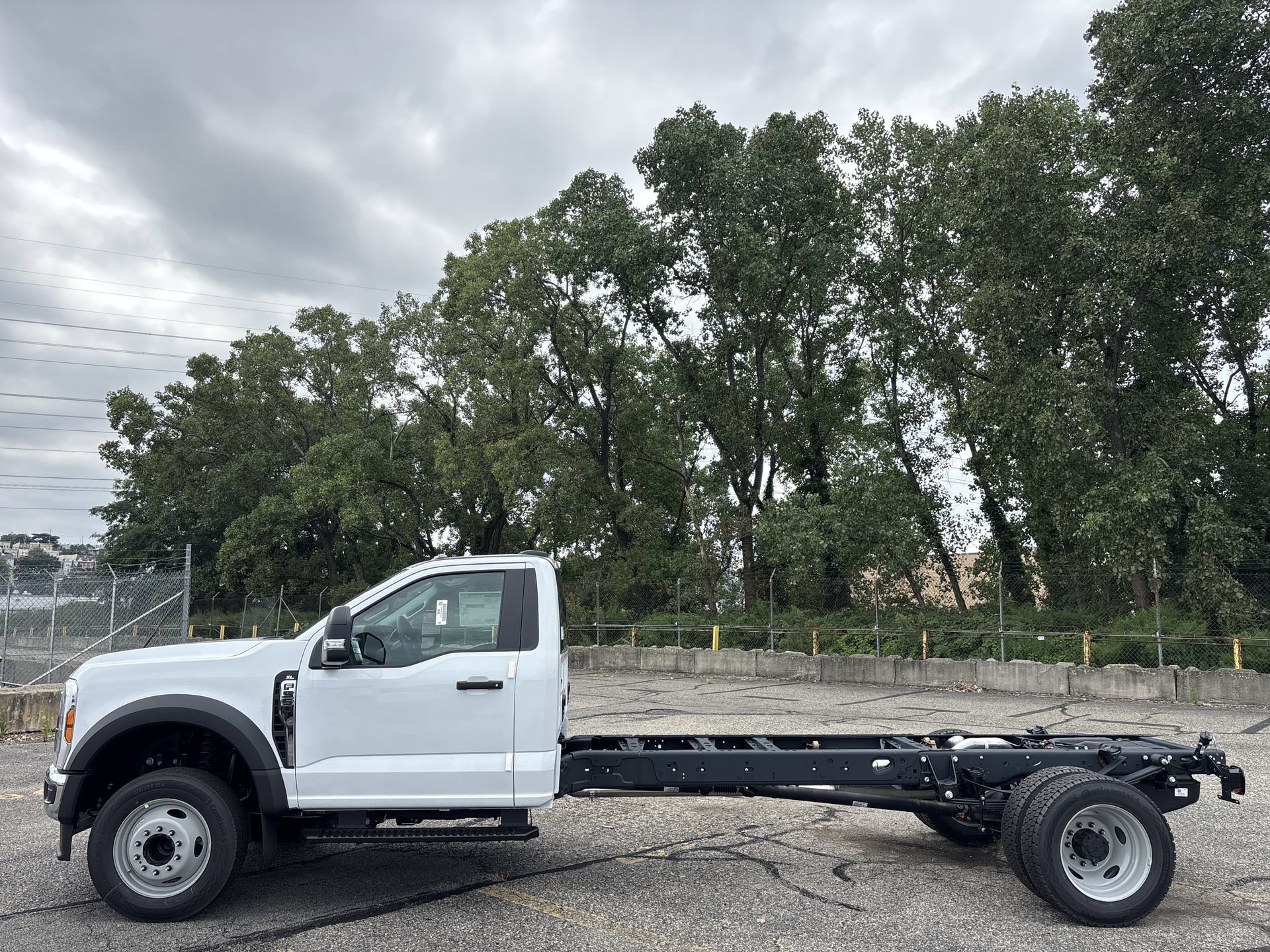 New 2026 Ford F550 2WD Regular Cab Super Duty image 22